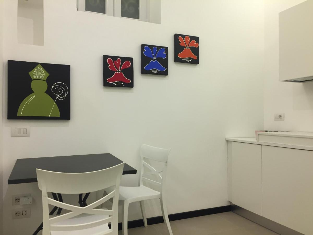 Residenza Santa Lu B&B Naples Bilik gambar