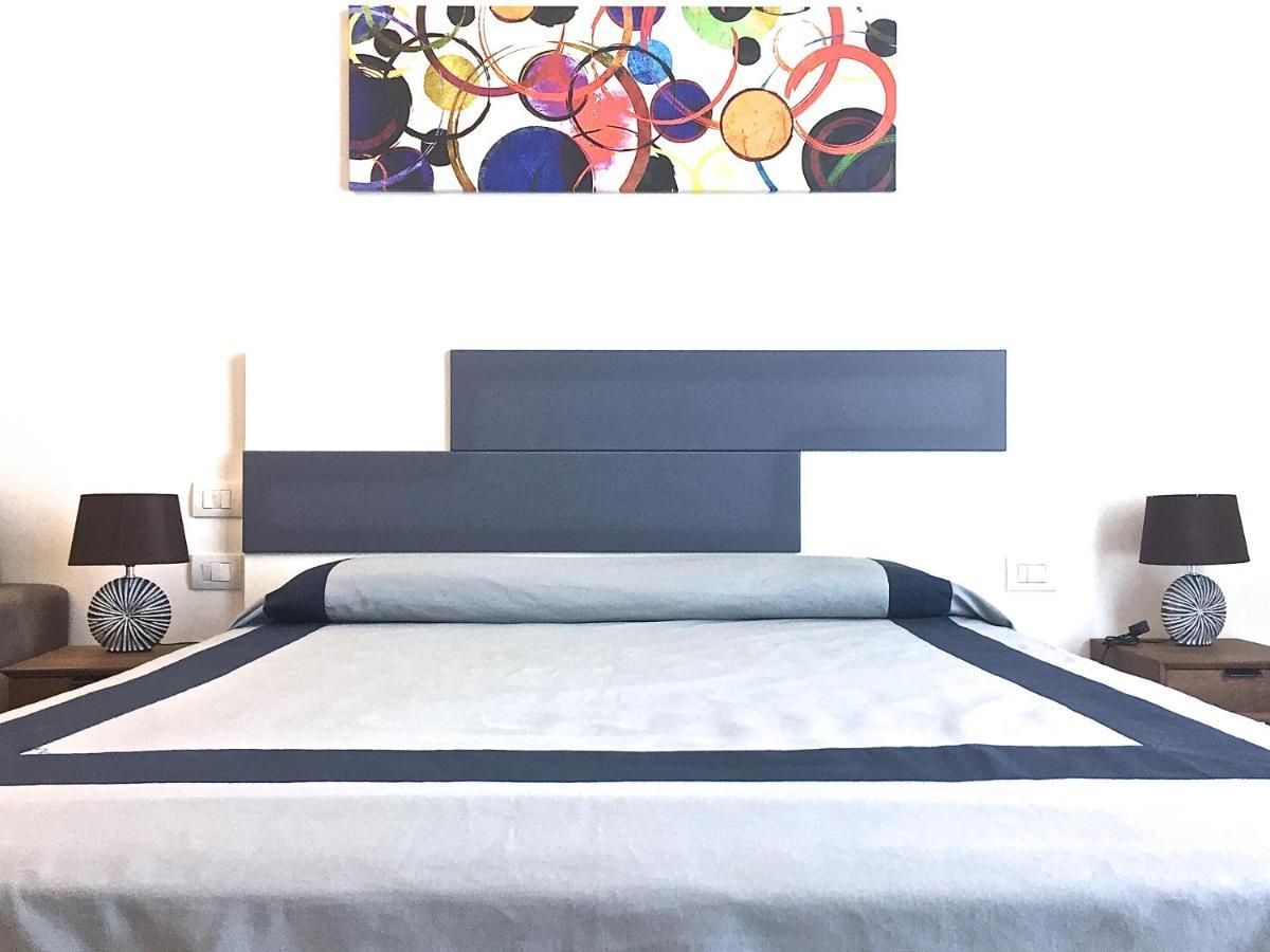 Residenza Santa Lu B&B Naples Bilik gambar